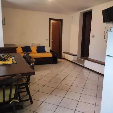 With Parking For Four Guests * لينانو سابيادورو